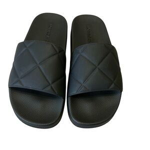 Bottega Veneta Slider Sandal in Rubber Matte Black